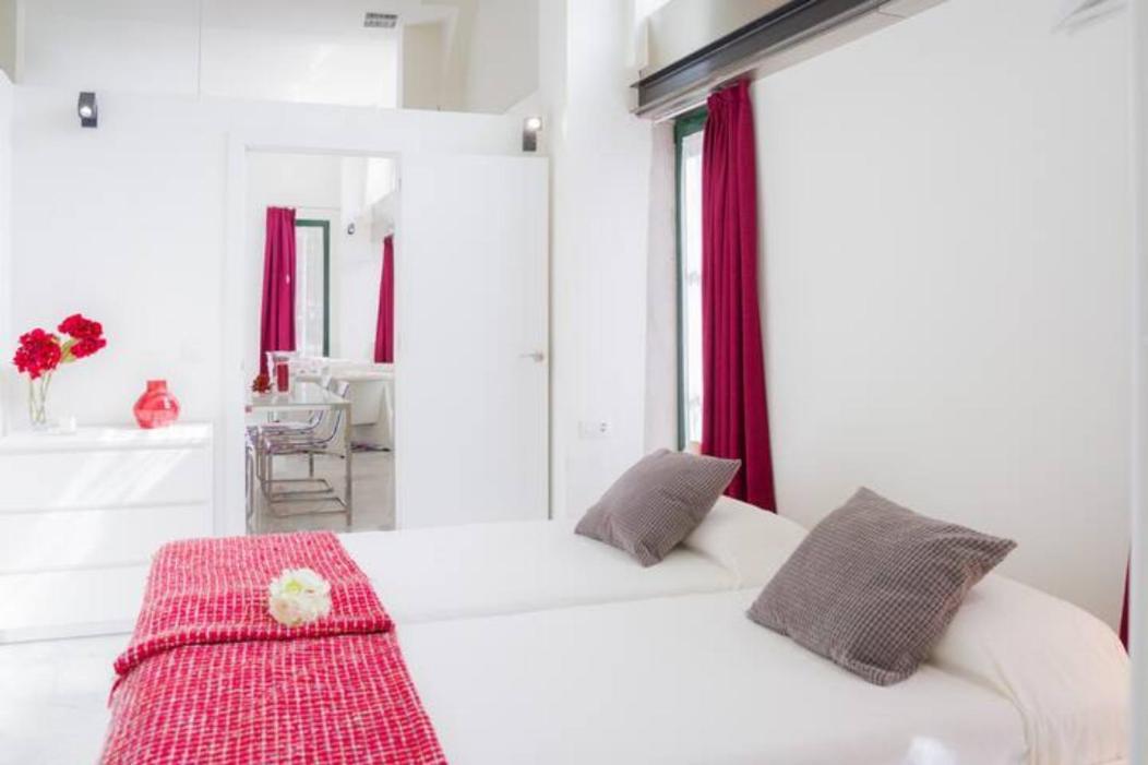 Apartamento A Estrenar Frente A La Plaza De Espana Sevilla Exterior foto